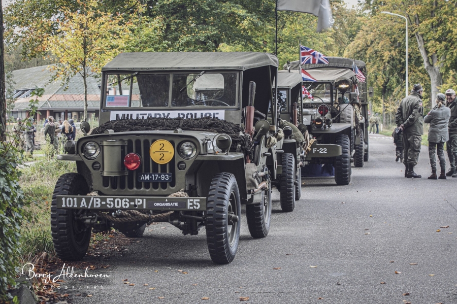 251108_Foto_posters_jeeps_